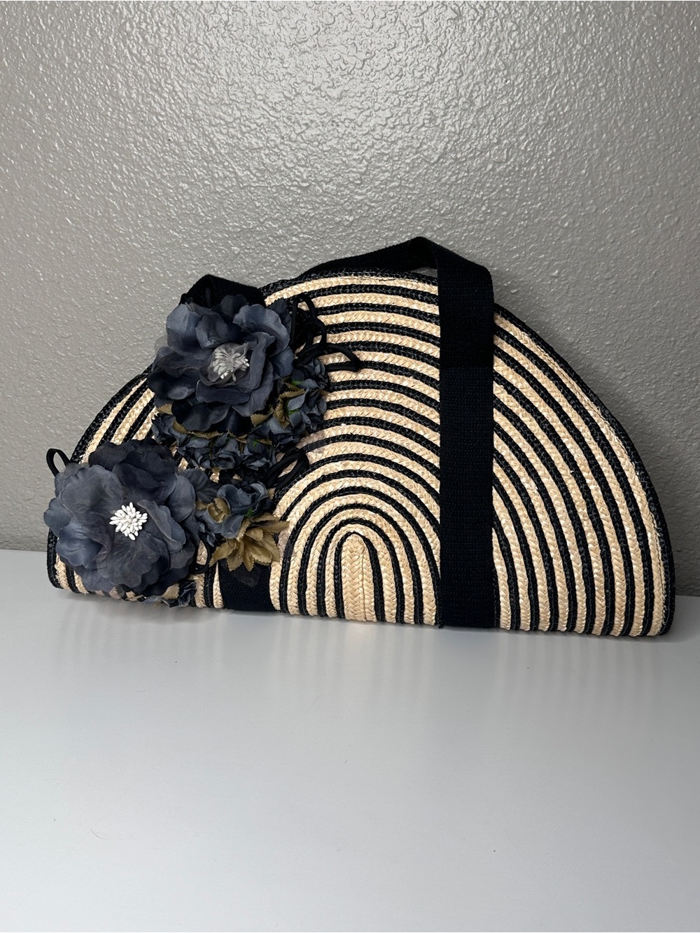 Vintage Kontessa straw handbag made in Italy